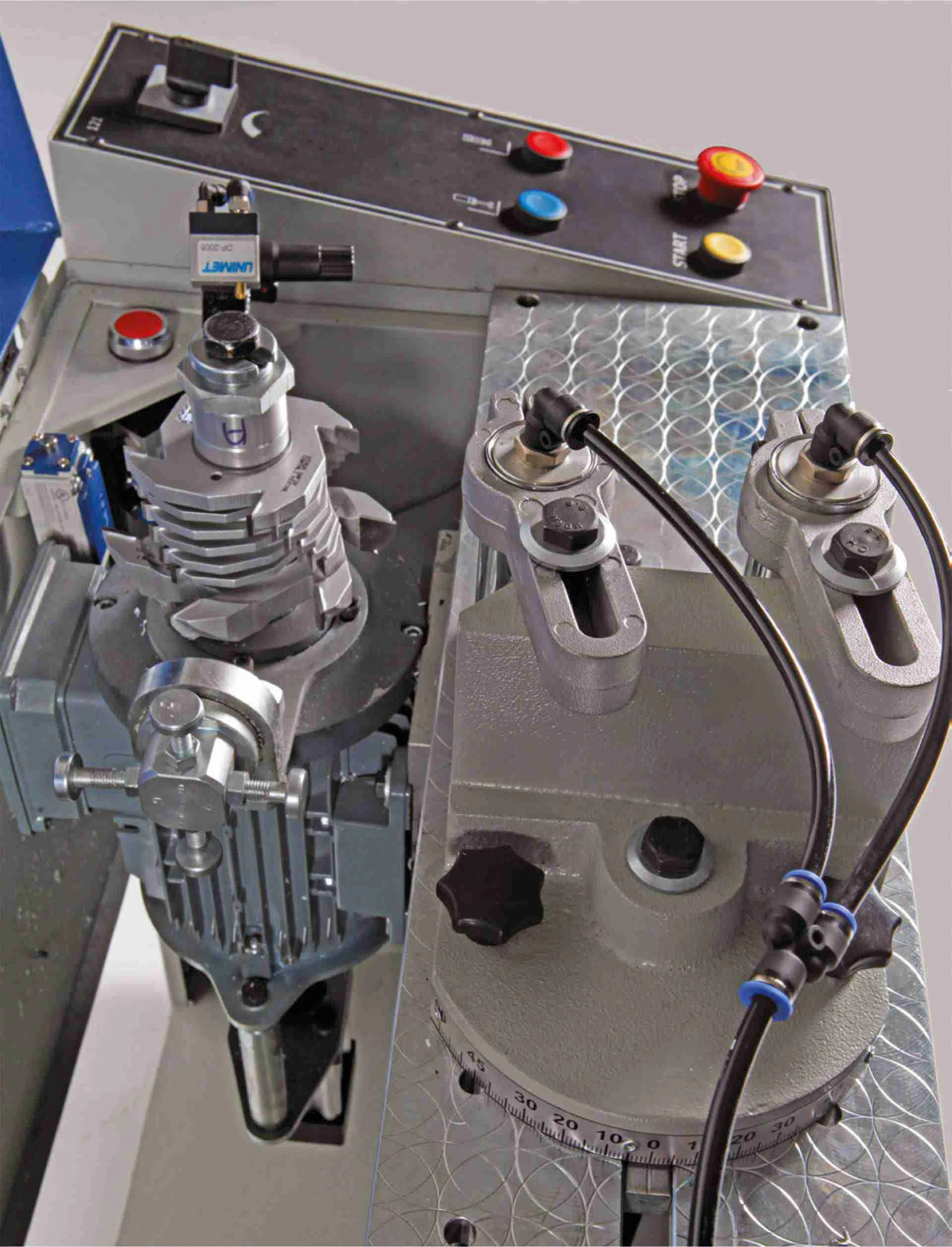 Automatic End Milling Machine